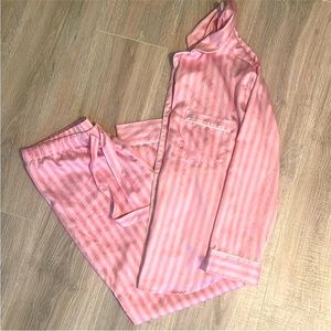 Victoria Secret silky pink pajama set size med/short